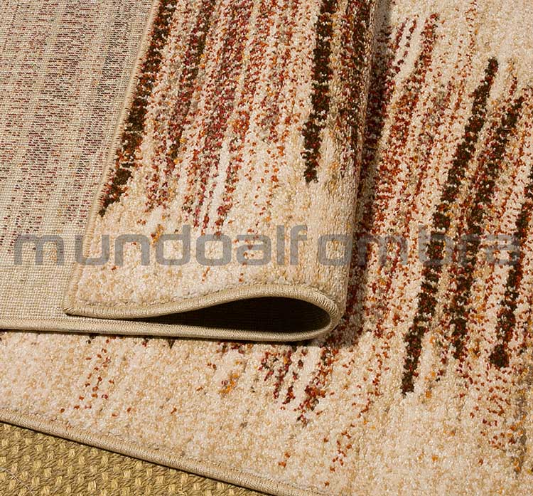Passadeira de pelo curto sintético com as cabeceiras rematadas em festão