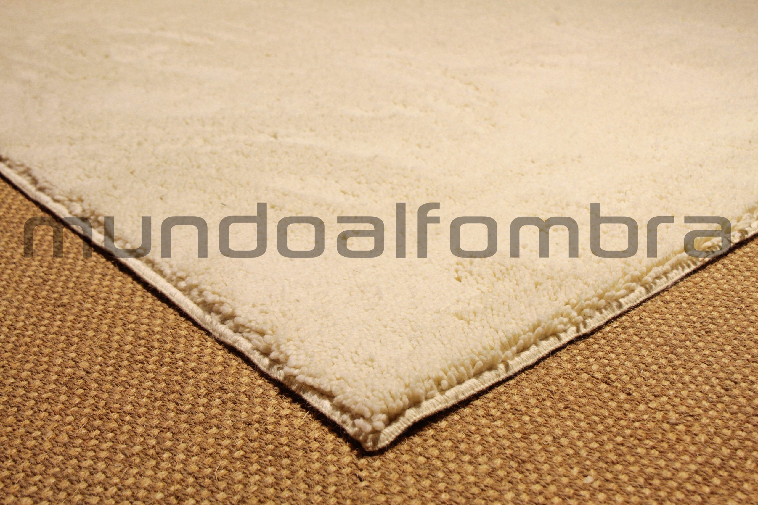 Tapete de lã modelo Pradera numa sala de estar