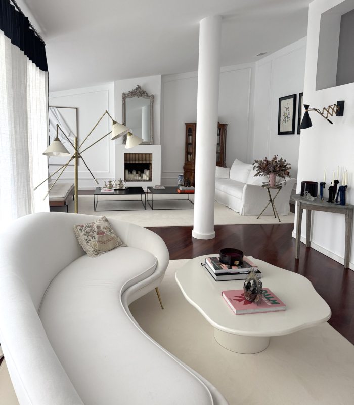 Tapete de pura lã branco Star numa sala moderna